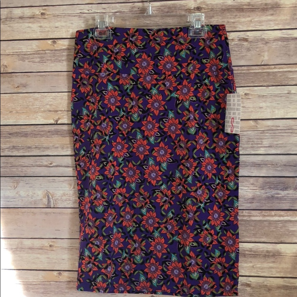 S Lularoe Cassie Skirt